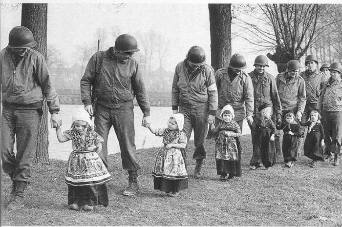 Daily History Picture: GIs and Dutch Children