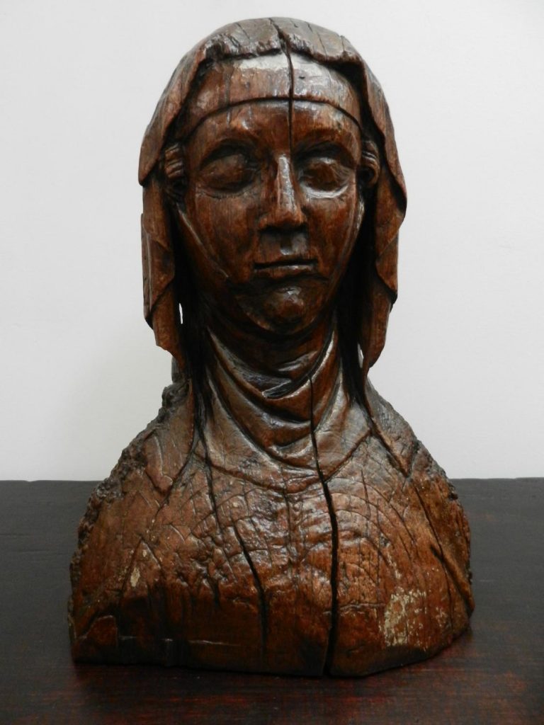 gothic-medieval-bust