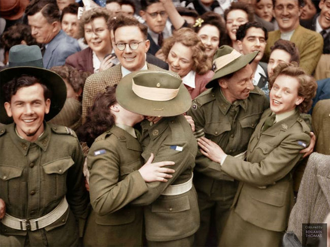 martin-place-sydney-15-aug-1945-vj-day