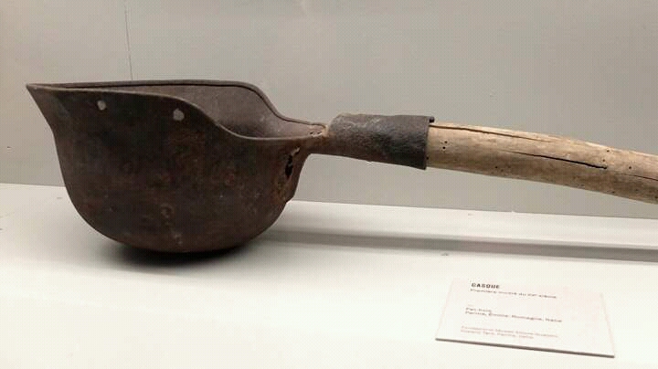 Daily History Picture: Improvised Shovel