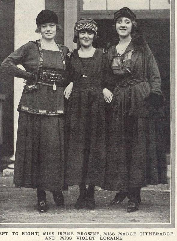 Daily History Picture: Three Tatler Girls