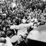 Image: Pius XII in a bombed out Rome