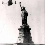 Daily History Picture: Wilbur Flies Around Liberty